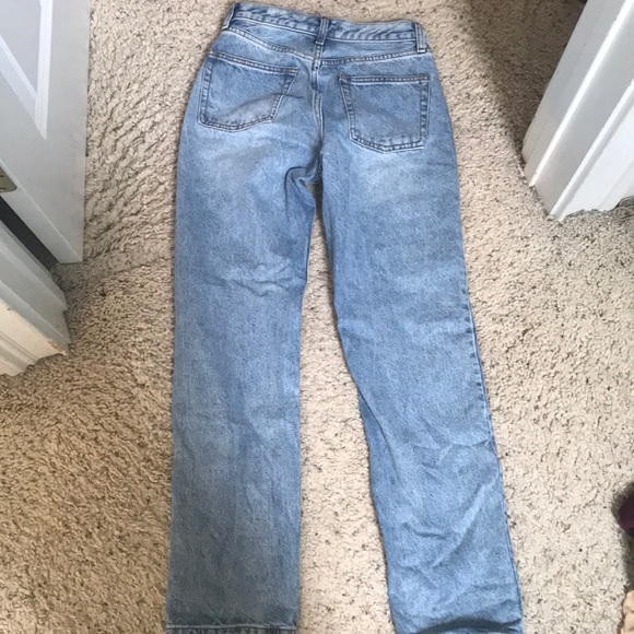 Brandy Melville boyfriend jeans - Picture 2 of 3